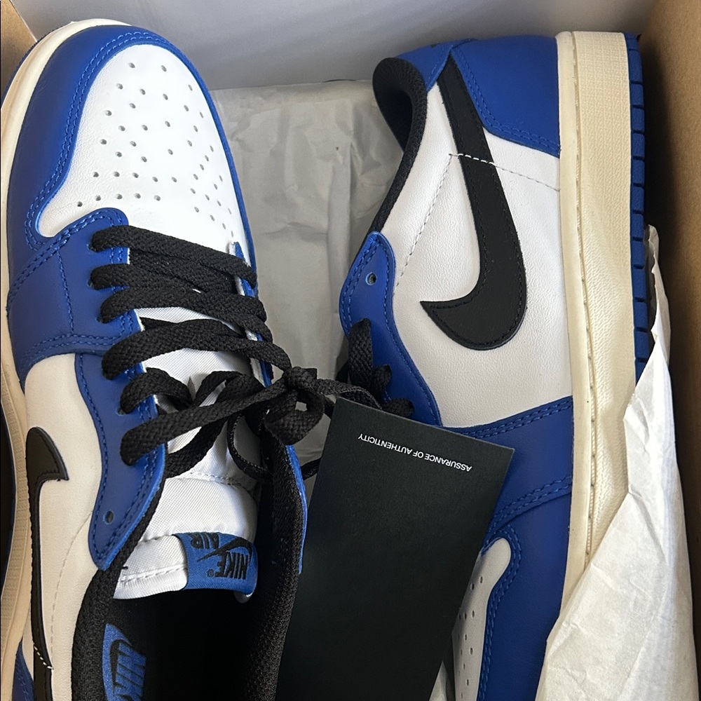Nike Men's Royal Blue and White Sneakers
New